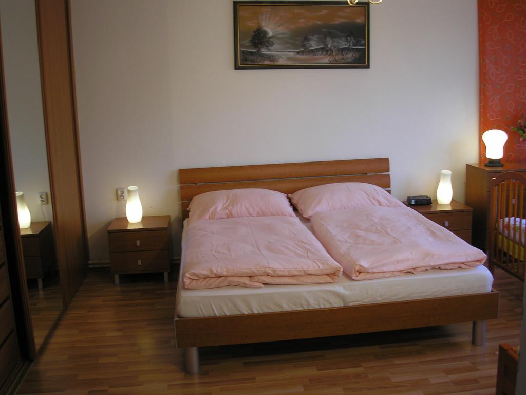 Vacation Apartment Up To 10 Pressburg Zimmer foto